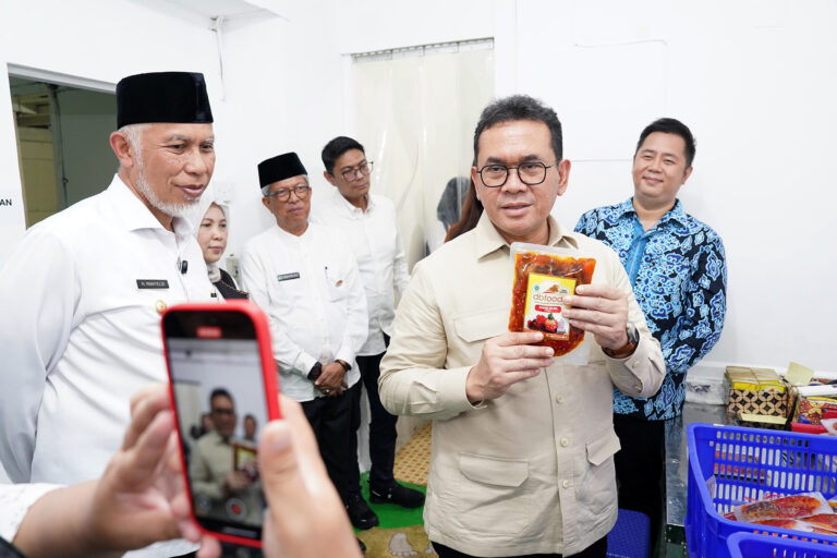 Rasa Tradisi, Semangat Inovasi: Dendeng Balado Padang Siap Guncang Dunia