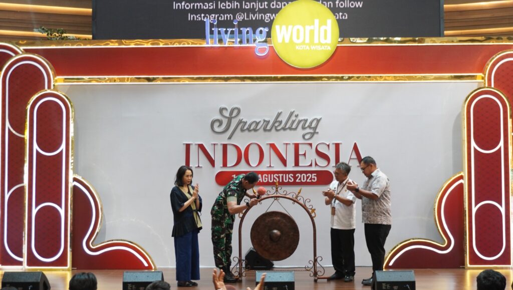 Semarak Kemerdekaan! Living World Kota Wisata Cibubur dan TNI AD Korem 061/Suryakancana Hadirkan Pameran Alutsista hingga Pagelaran Budaya