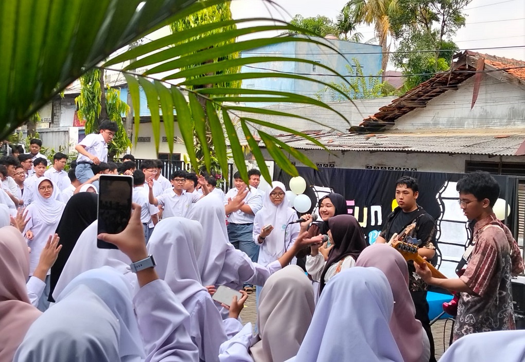 Blue School Band