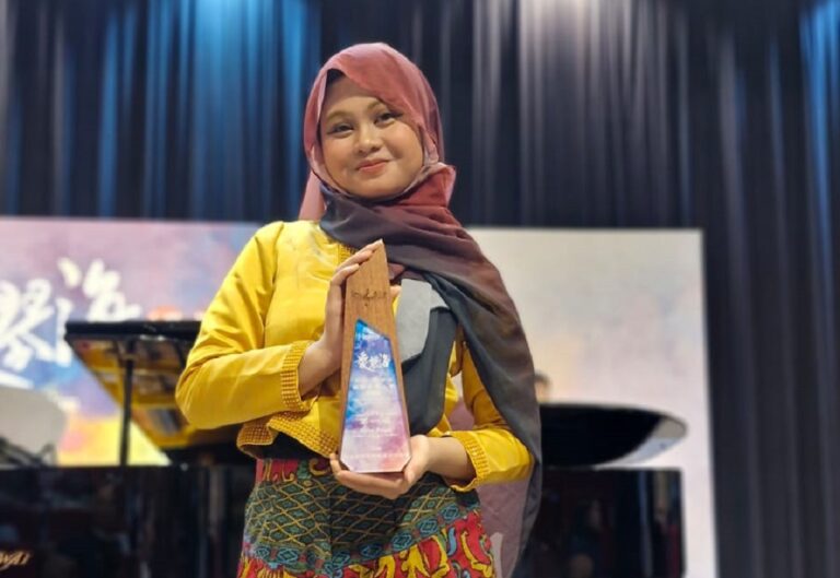 Diara Carrisa Lamando Juara 1 Aegan International Music Competition 2025 di Taiwan