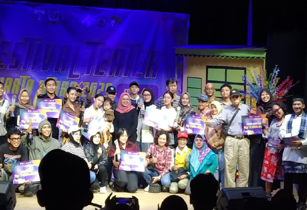 Vonny Sheila Dari Hits Dangdut Amboy Asyiknya ke Panggung Teater Jakarta Utara