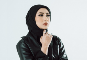 Dewi Hani Jayanti Rilis Single Emosional “Karena Kucinta Dia”