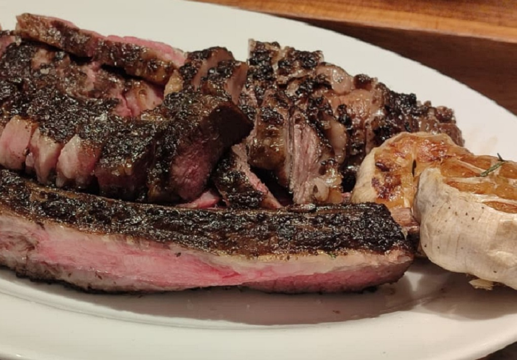 SKYE Jakarta Reborn dengan Desain Baru dan Menu Premium