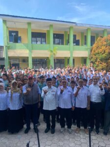 Irman Gusman Salurkan Beasiswa PIP Rp1,205 Miliar untuk 2.008 Siswa di Sumatera Barat, Tegaskan Pendidikan Tak Boleh Tumbang oleh Bencana