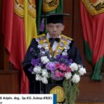39 Dokter Gigi Baru, 8 Dokter Gigi Spesialis Secara Resmi Diambil Sumpahnya Oleh Dekan FKG Unpad, Prof. Dr. Dudi Aripin, drg., Sp.KG(K)