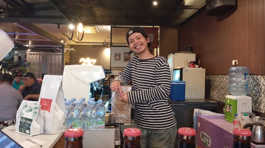 Hallway Coffee, Kafe Kekinian yang Minimalis, Elegan, Bersih, dan Nyaman Di Jaksel