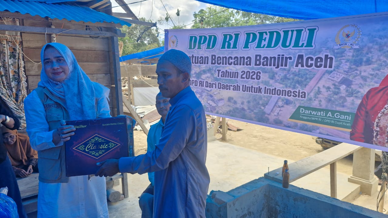 Peduli Ramadhan 2026: Darwati A. Gani Turun Langsung Bantu Korban Banjir dan Longsor di Aceh Tamiang