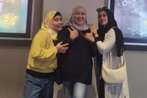 Sabiha Sjarief Sambut Ramadan Lewat Aksi Berbagi Takjil