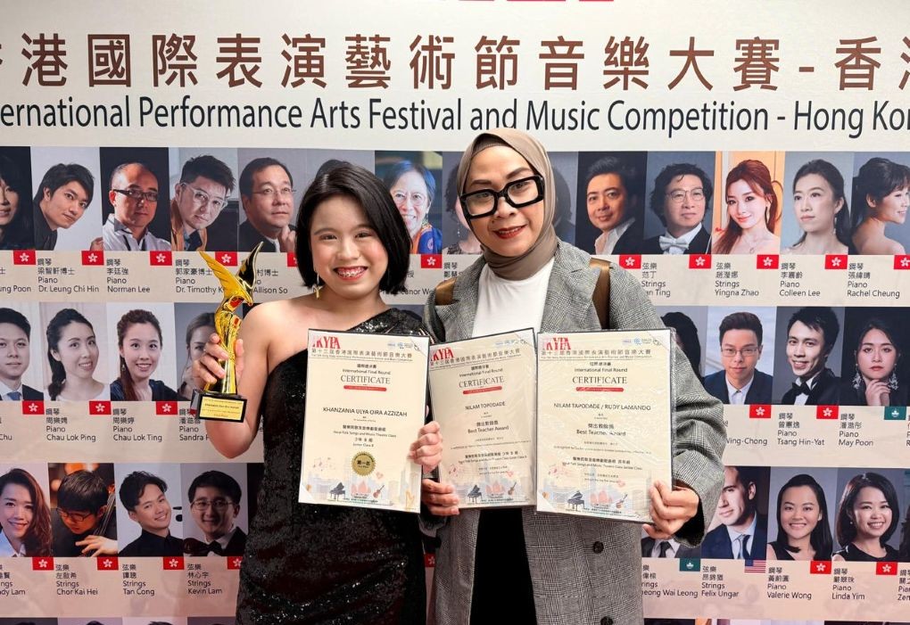 Khanzania Ulya Juara 1 Festival Seni Internasional Hong Kon