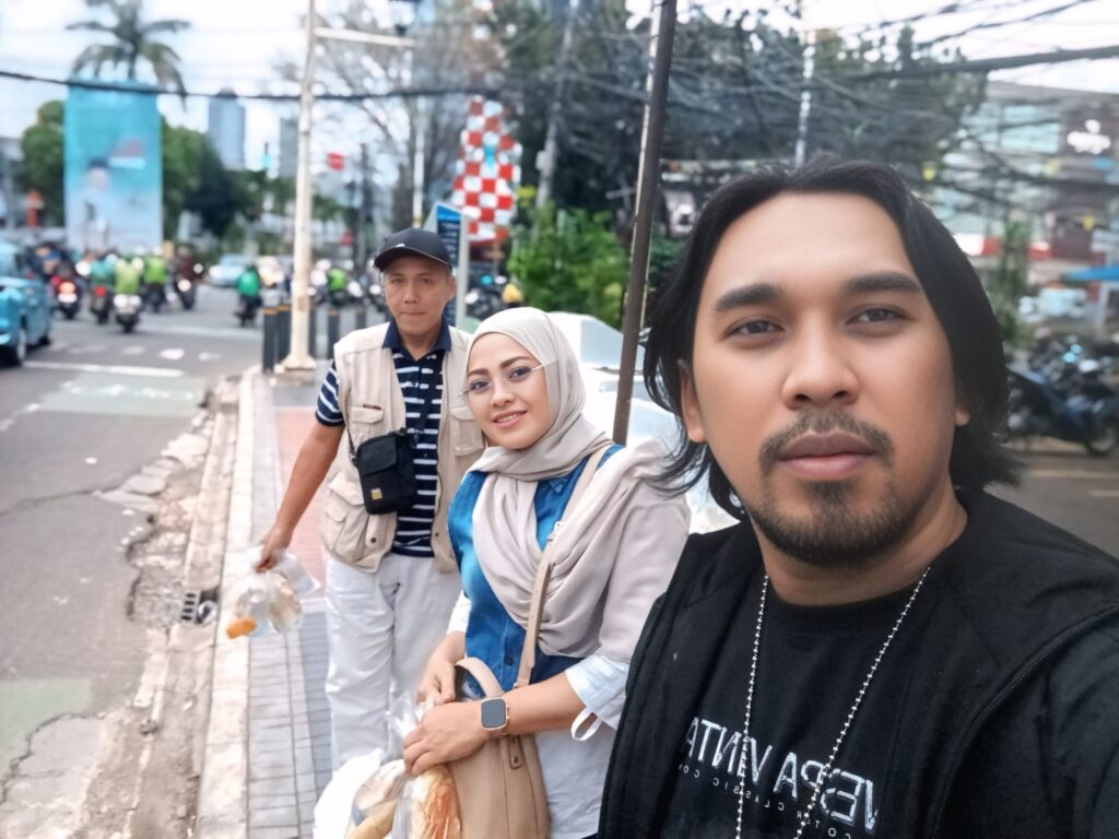 Rumah Sakit Hermina Ciputat Bersama Tim Jurnalis Delapanplus Hadirkan Aksi Nyata Berbagi Kepada Masyarakat