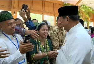 Rarapawang Bagikan Cerita Hadiri Open House Lebaran Istana