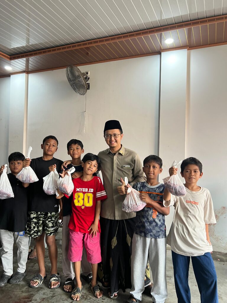 Ahmad Kurtubi, S.Kom, MH, Anggota Dewan Kota Jakarta Selatan Bersama Kafani Group dan Yayasan Kafani Peduli Indonesia Gelar Pemotongan Hewan Qurban 1447 H