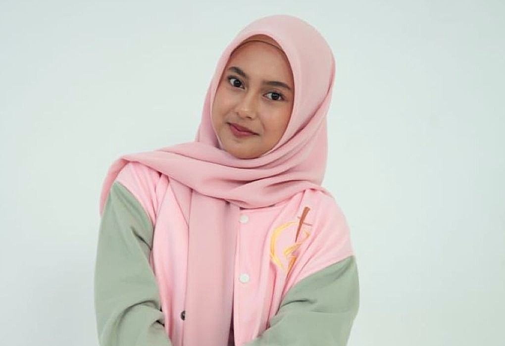 Kamilla Azzahra Hadirkan Lagu Galau Hate To The Moon