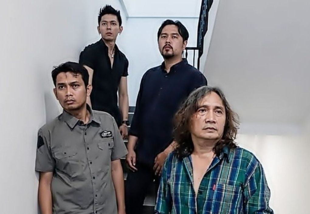 Heri Batara Rilis Video Musik Rock We Are Not Fall In