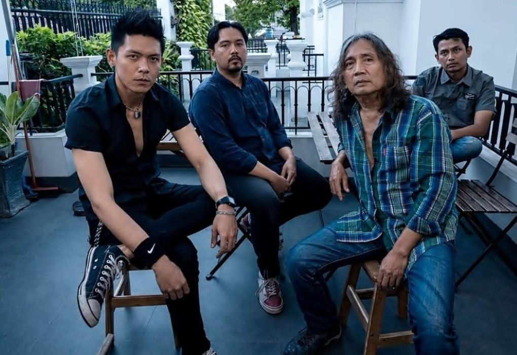 Heri Batara Rilis Video Musik Rock We Are Not Fall In