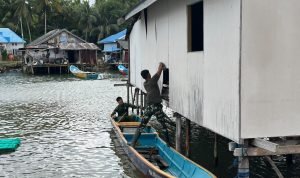 Renovasi RTLH di Desa Polewali Masuki Tahap Pemasangan Dinding dan Aplus