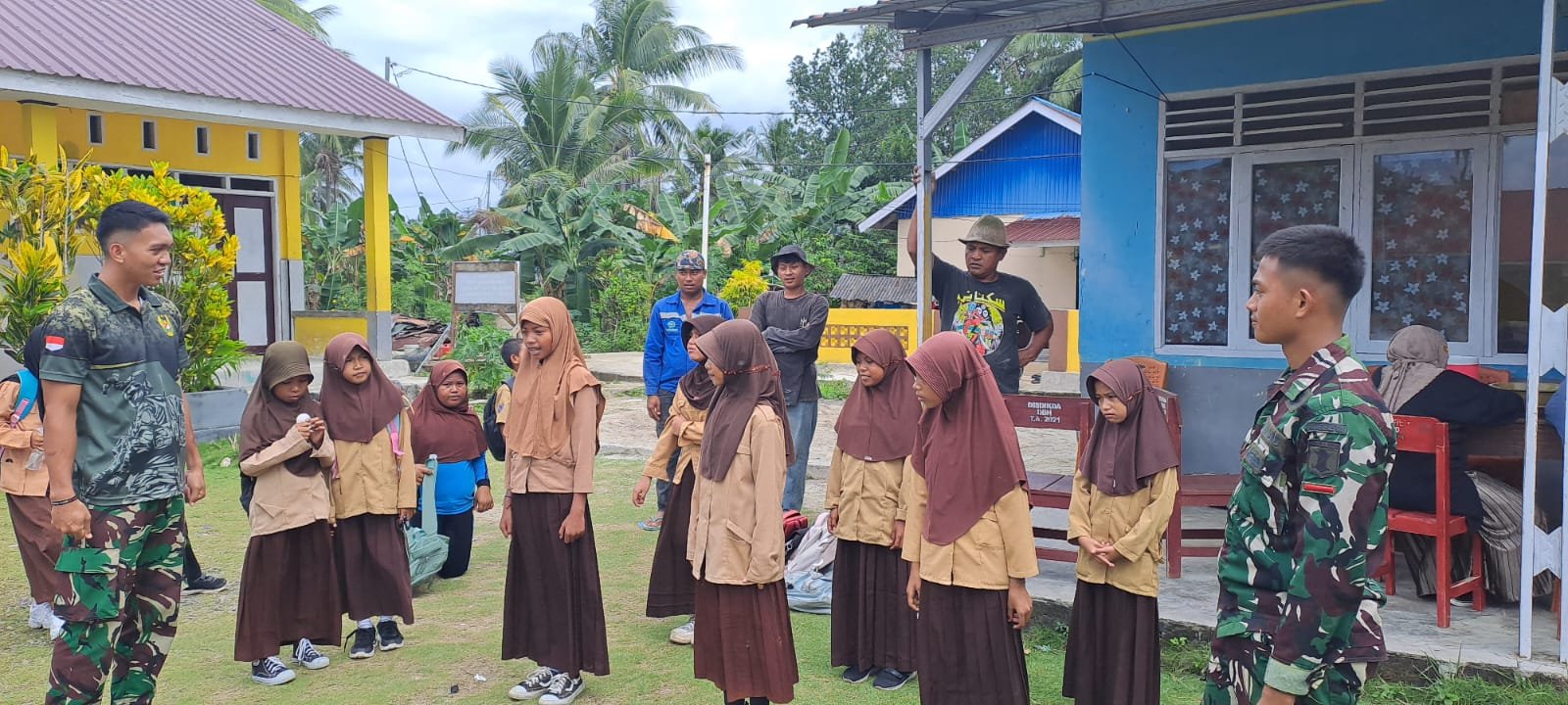 Satgas TMMD Tanamkan Wawasan Kebangsaan Melalui Pelatihan PBB di SDN Umbele