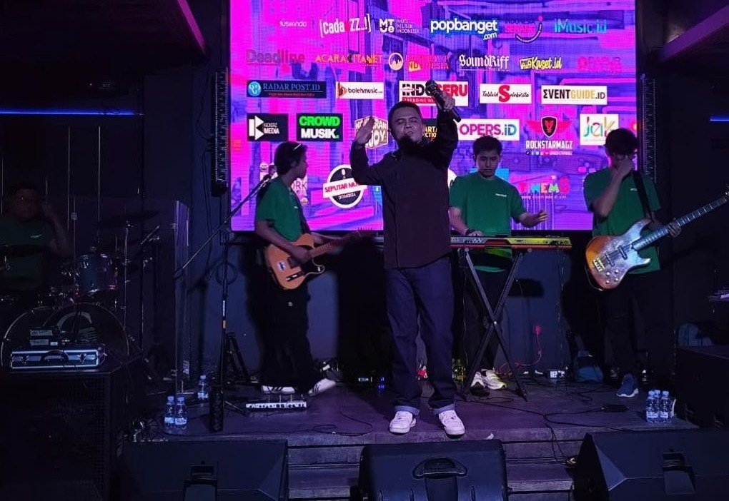 Sigit Wardana Tampil Intim di Boleh Gigs, Resmi Luncurkan EP Eksisten!